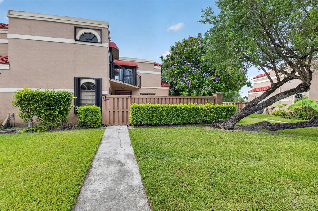 8230 Severn Drive A, Boca Raton, FL 33433