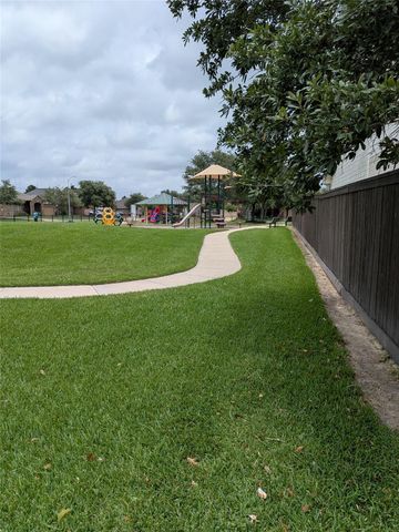 1026 Yorkshire Hollow, Fresno, TX 77545