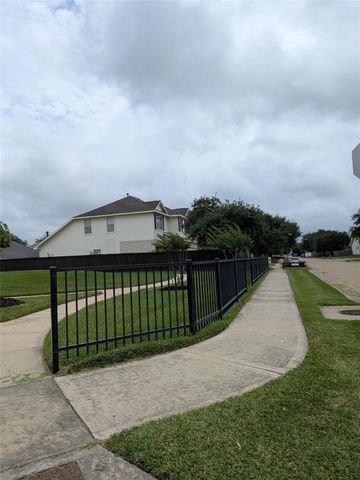 1026 Yorkshire Hollow, Fresno, TX 77545