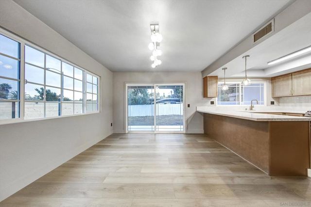 10784 Flambeau Pl, La Mesa, CA 91941