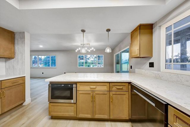 10784 Flambeau Pl, La Mesa, CA 91941