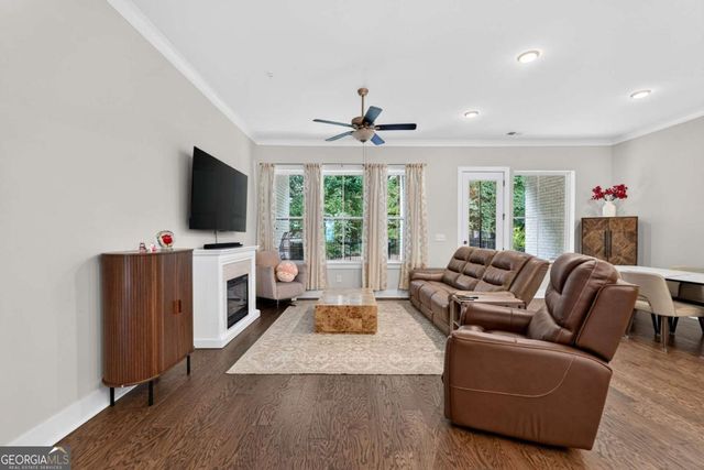 945 Kenway Avenue, Roswell, GA 30076