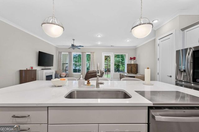945 Kenway Avenue, Roswell, GA 30076