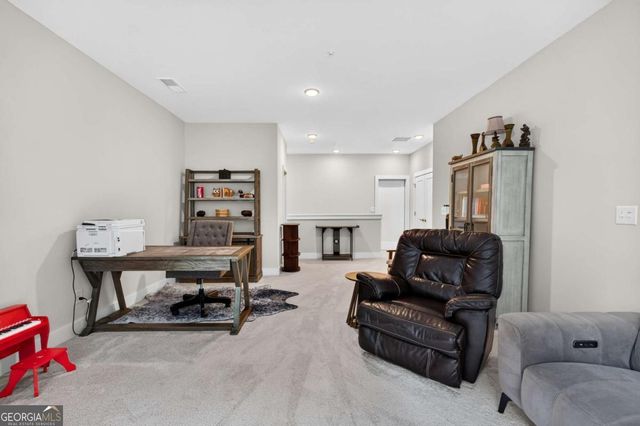 945 Kenway Avenue, Roswell, GA 30076