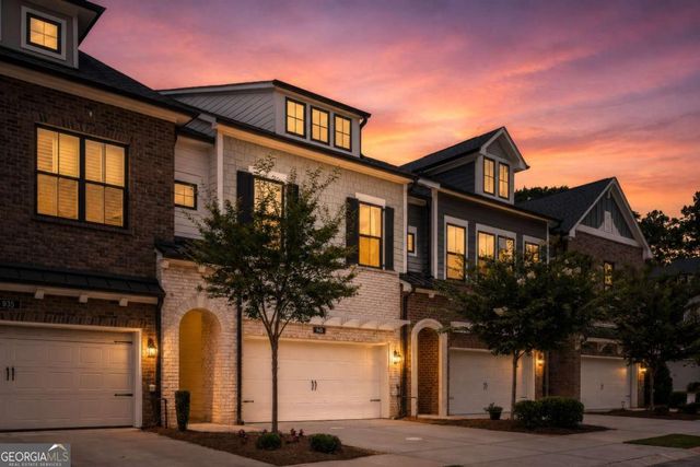 945 Kenway Avenue, Roswell, GA 30076
