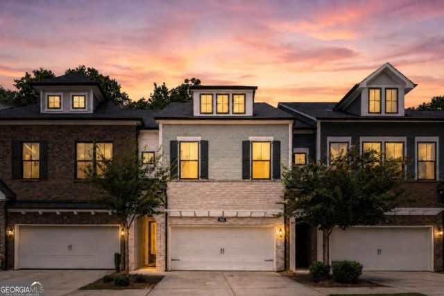 945 Kenway Avenue, Roswell, GA 30076