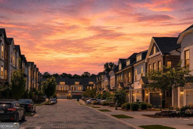 945 Kenway Avenue, Roswell, GA 30076