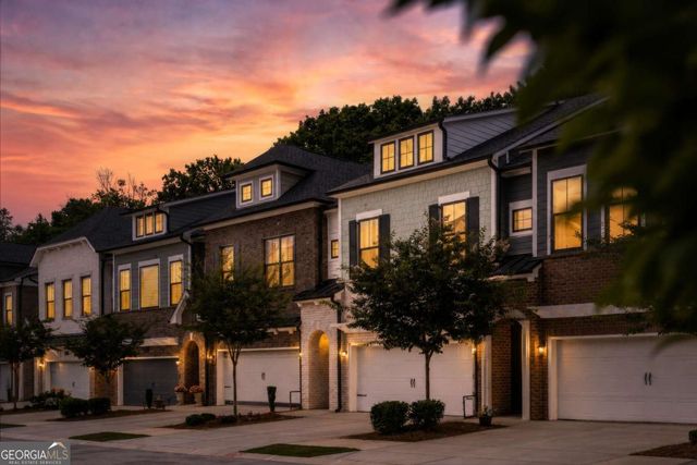 945 Kenway Avenue, Roswell, GA 30076
