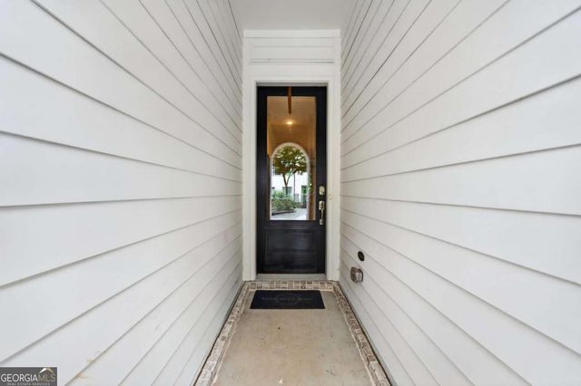 945 Kenway Avenue, Roswell, GA 30076