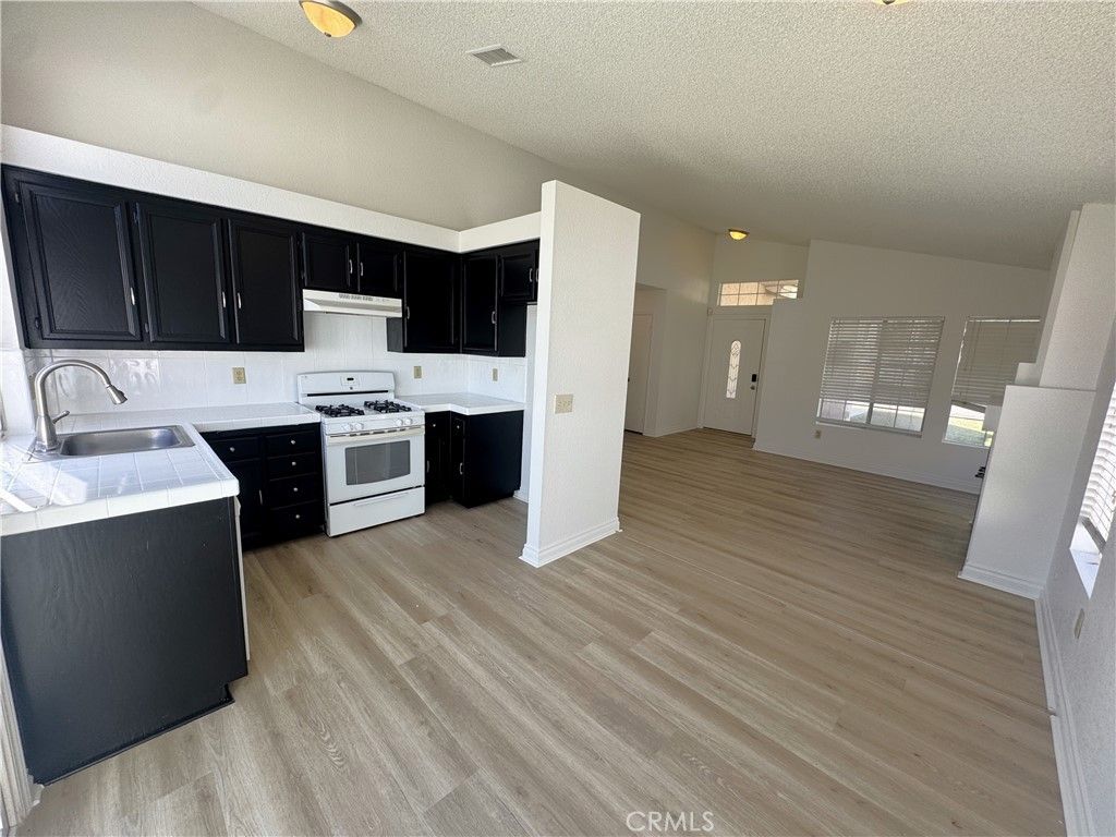 Image 6 of property listing at 30145 Pechanga Drive, Temecula, CA 92592