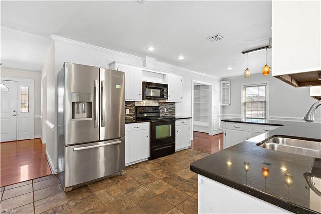 2311 Indian Trl, Suffolk, VA 23434