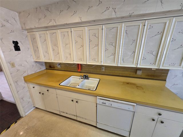 6757 Orangewood Drive, Dallas, TX 75248