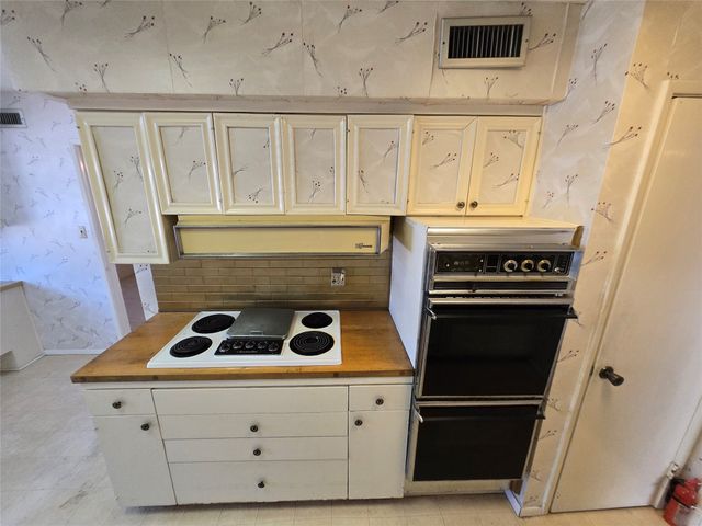 6757 Orangewood Drive, Dallas, TX 75248