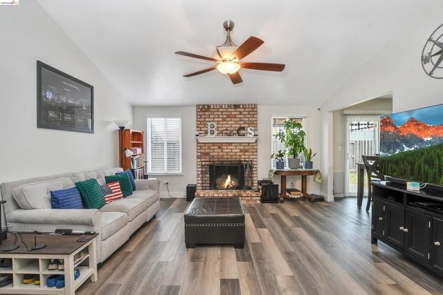 4831 Fuschia Way, Oakley, CA 94561