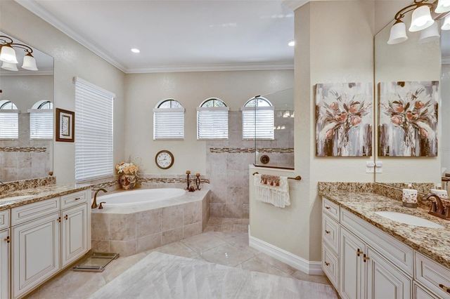 610 MOORINGS WAY, Bradenton, FL 34212