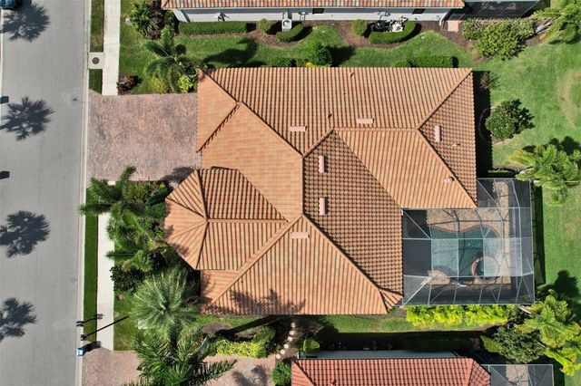 610 MOORINGS WAY, Bradenton, FL 34212