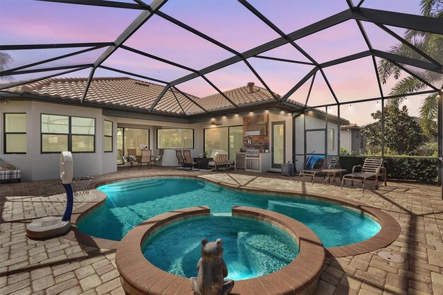 610 MOORINGS WAY, Bradenton, FL 34212