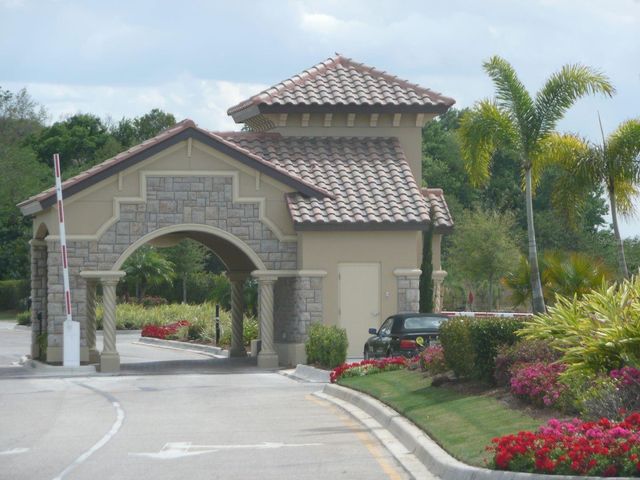 610 MOORINGS WAY, Bradenton, FL 34212