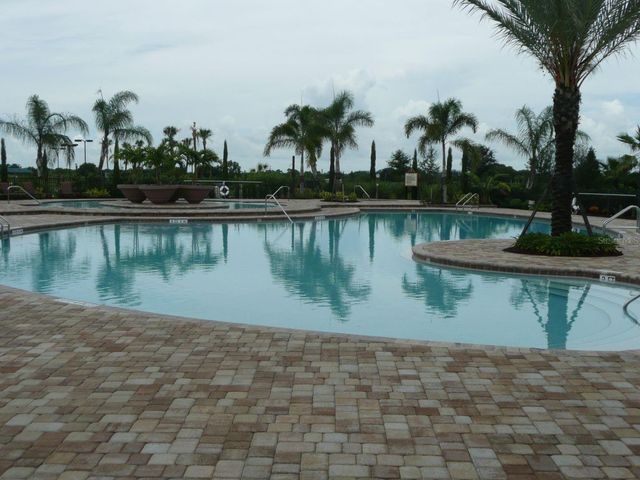 610 MOORINGS WAY, Bradenton, FL 34212