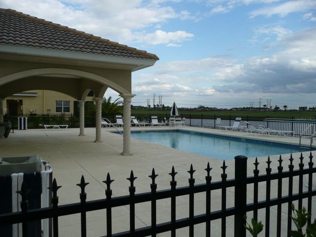 610 MOORINGS WAY, Bradenton, FL 34212