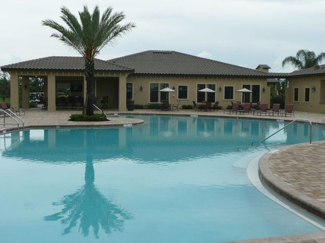 610 MOORINGS WAY, Bradenton, FL 34212