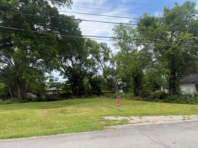 527 W Gordon Avenue, Rossville, GA 30741