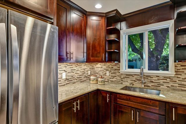 443 4th Avenue, Redwood City, CA 94063