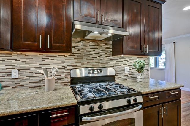 443 4th Avenue, Redwood City, CA 94063