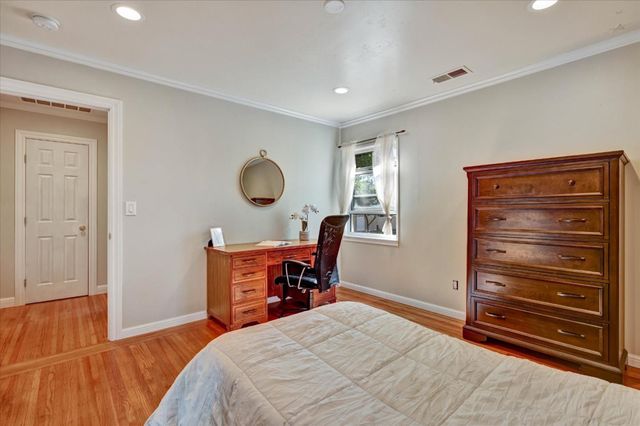 443 4th Avenue, Redwood City, CA 94063