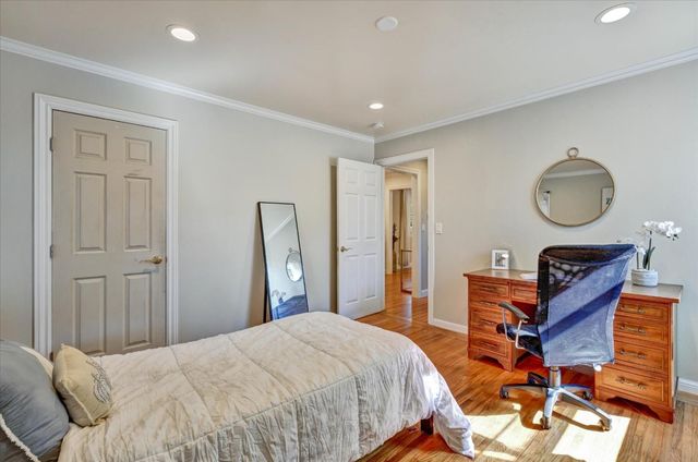 443 4th Avenue, Redwood City, CA 94063