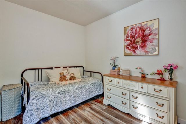 443 4th Avenue, Redwood City, CA 94063