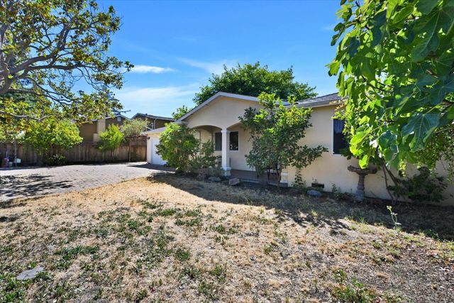 443 4th Avenue, Redwood City, CA 94063