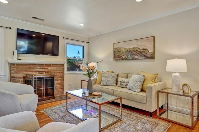 443 4th Avenue, Redwood City, CA 94063