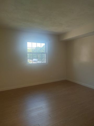 105 Oak Lane 9, Brockton, MA 02301