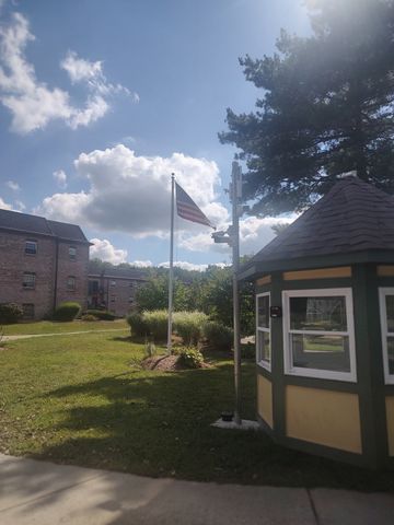 105 Oak Lane 9, Brockton, MA 02301