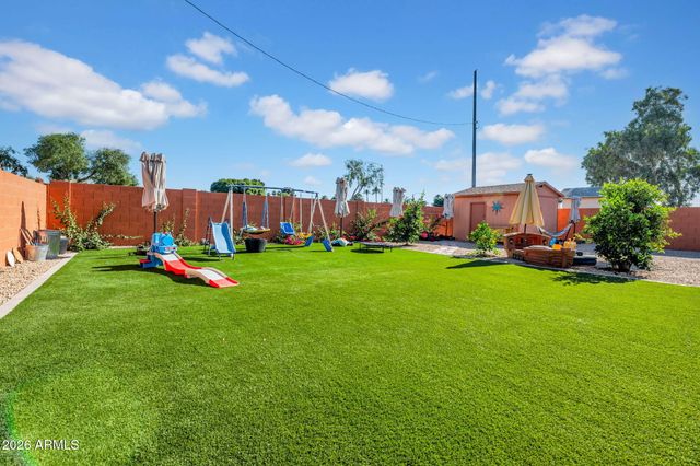 413 W CARON Street W, Phoenix, AZ 85021
