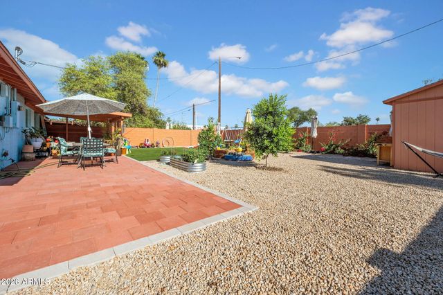 413 W CARON Street W, Phoenix, AZ 85021