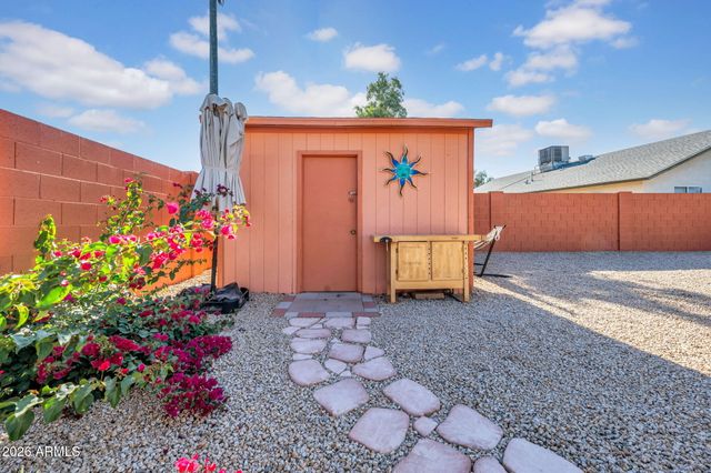 413 W CARON Street W, Phoenix, AZ 85021