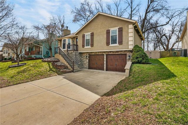 9621 NW 86th Terrace, Kansas City, MO 64153