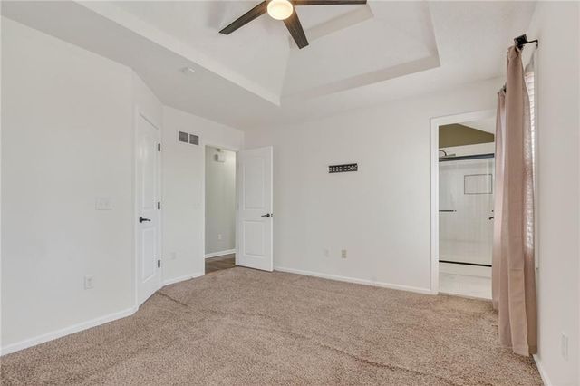 9621 NW 86th Terrace, Kansas City, MO 64153