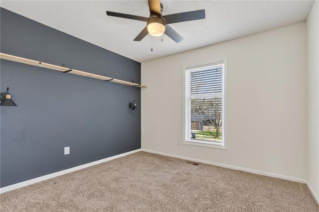 9621 NW 86th Terrace, Kansas City, MO 64153