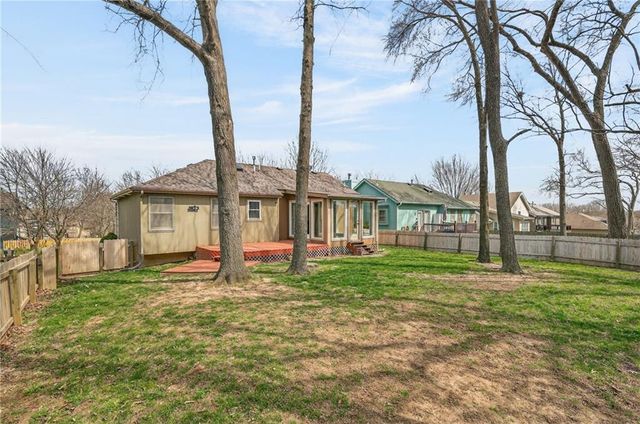 9621 NW 86th Terrace, Kansas City, MO 64153