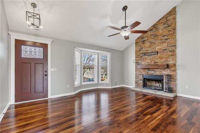 9621 NW 86th Terrace, Kansas City, MO 64153