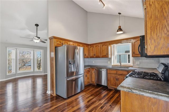 9621 NW 86th Terrace, Kansas City, MO 64153