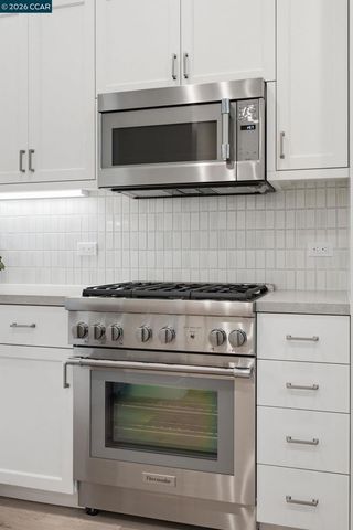 90 Woodbury Highlands Pl 16, Lafayette, CA 94549