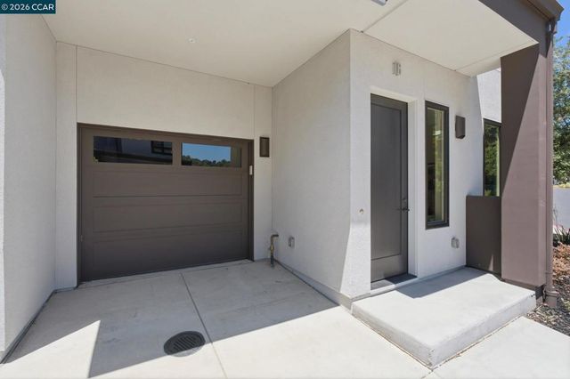 90 Woodbury Highlands Pl 16, Lafayette, CA 94549