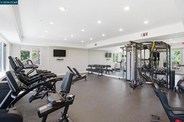 90 Woodbury Highlands Pl 16, Lafayette, CA 94549