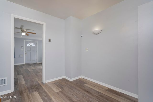 923 Mackow Drive, Toledo, OH 43607