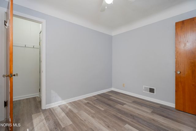 923 Mackow Drive, Toledo, OH 43607