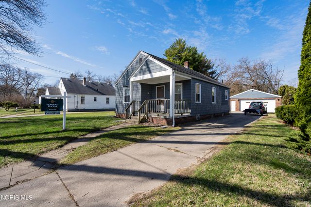 923 Mackow Drive, Toledo, OH 43607